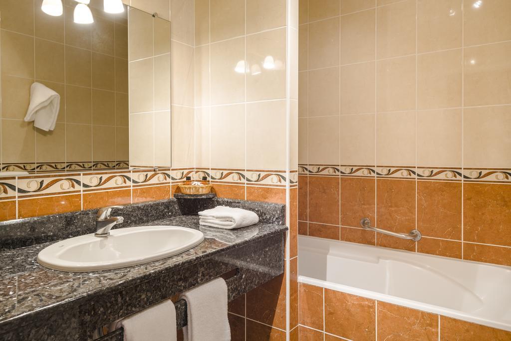 Hotel Minvielle - Residence Les Oliviers Ségos Dış mekan fotoğraf